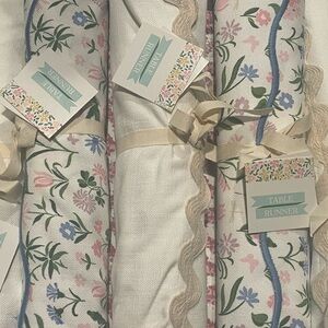 Floral Table Runner Set